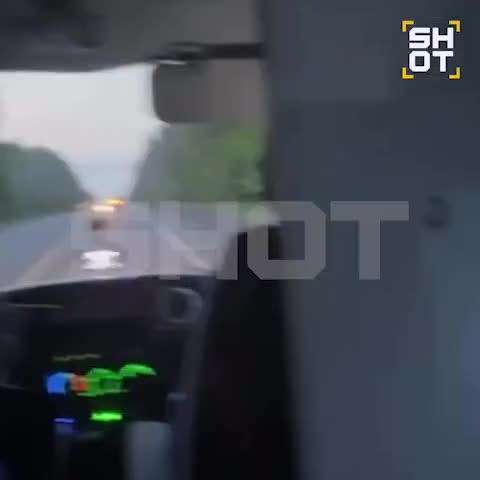 Gəlinin atdığı buket rəfiqəsinin gözünü çıxaracaqdı