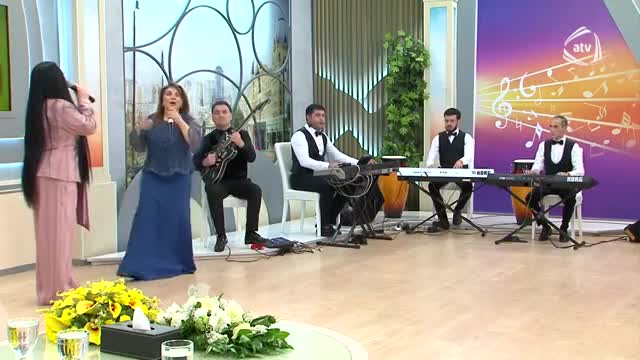Əməkdar artist efirdə müğənniyə əsəbiləşdi