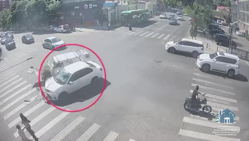 Övladı ilə yolu keçən ana dəhşət yaşad