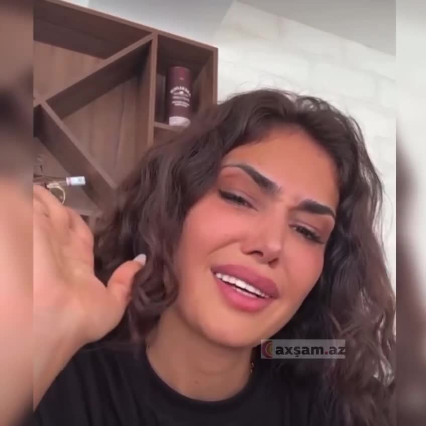 Pərvin barmağındakı nişan üzüyündən danışdı