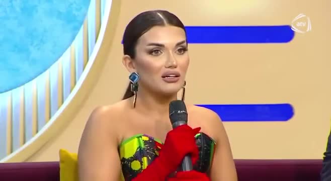 Müğənniliyə başlayan dırnaq ustasının qazancı mübahisə yaratdı 