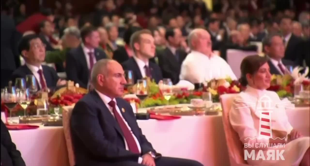 KİV: Ziyafətdə Paşinyan və xanımına masa çatmadı 
