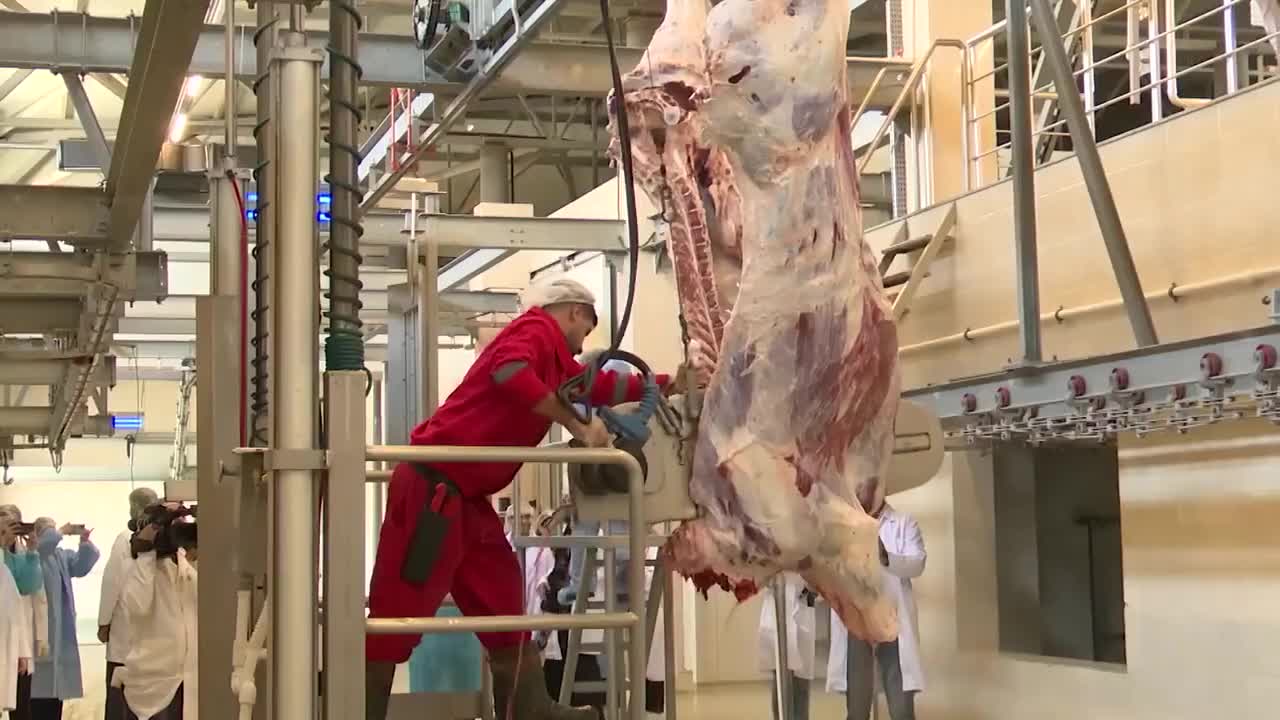 Alıcı “Bravo”nun satdığı ətdən iyrənir, “Bravo” isə ...