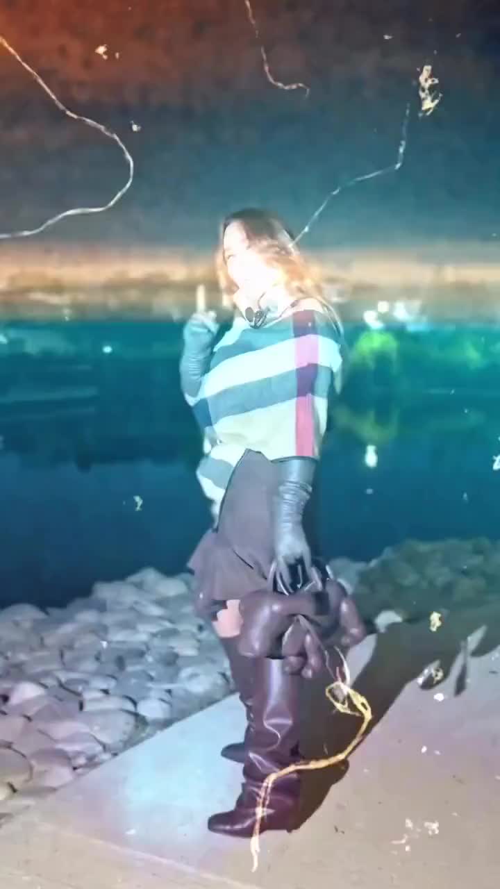 Xatirə İslamın “it çantası” müzakirə yaratdı 