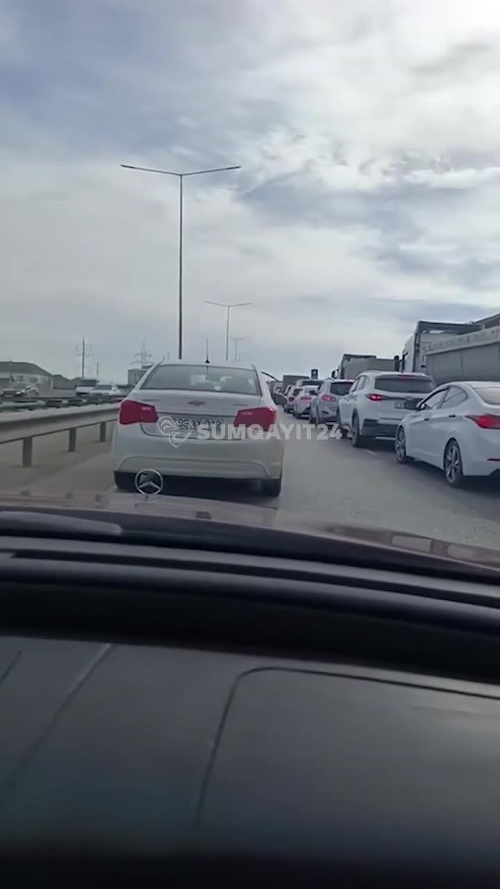 Bakı-Sumqayıt yolunda "köhnə hamam, köhnə tas"