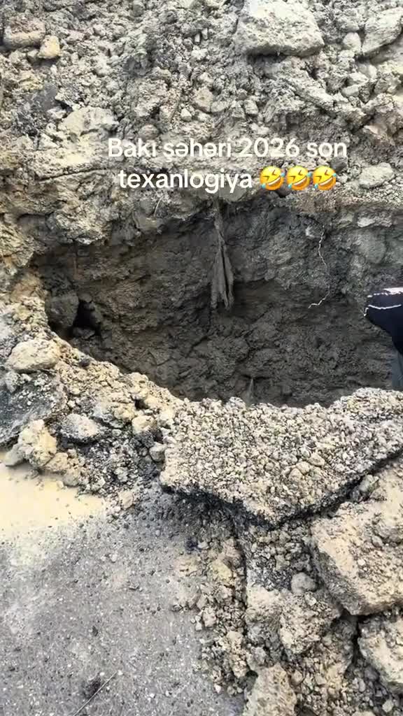 Partlamış su borusuna çüy vurdular: “Unikal” texnologiya 