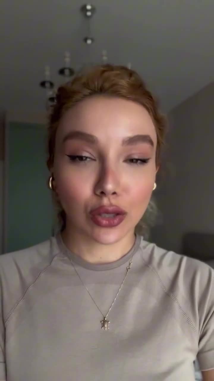 Bakıda restoranda aktrisa ilə dostlarının başına iş gəldi