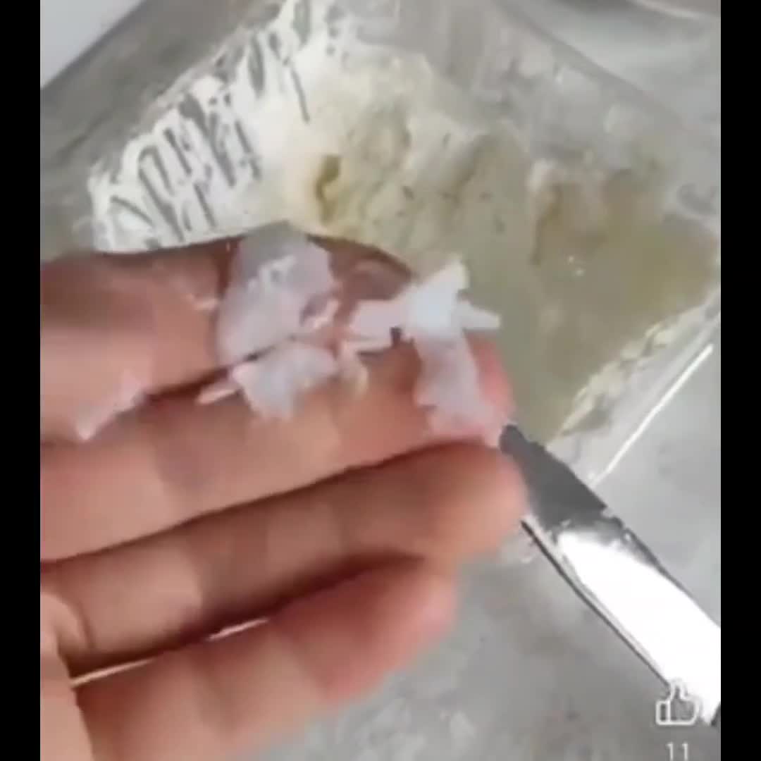 "Çinar" süd məhsullarının şorundan çıxan ağ maddə nədir?