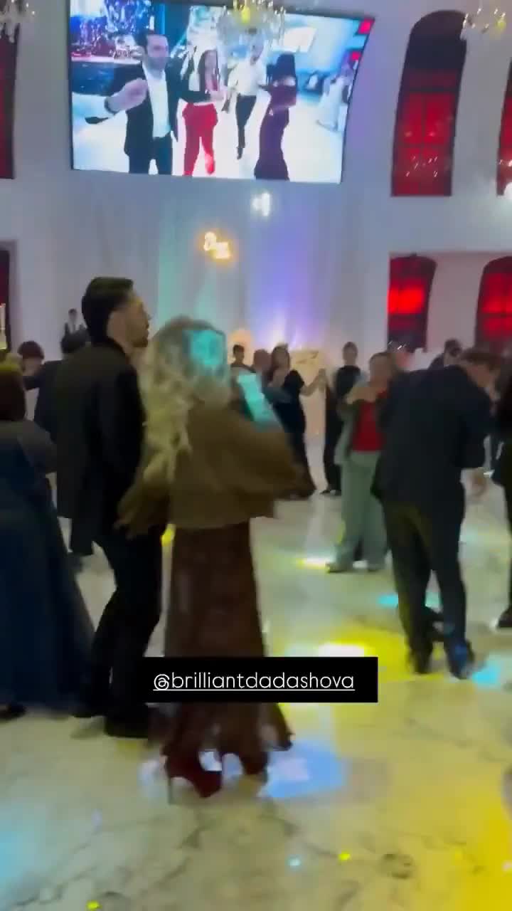 Vado Korovin qızına toy edir