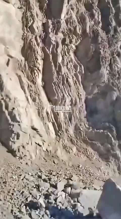 Lahıc yolunda uçqun