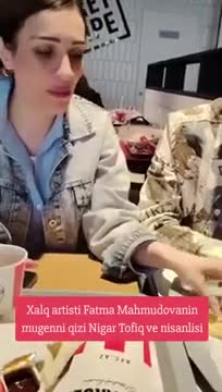 Xalq artistinin qızının müğənni nişanlısı ilə səmimi görüntüləri