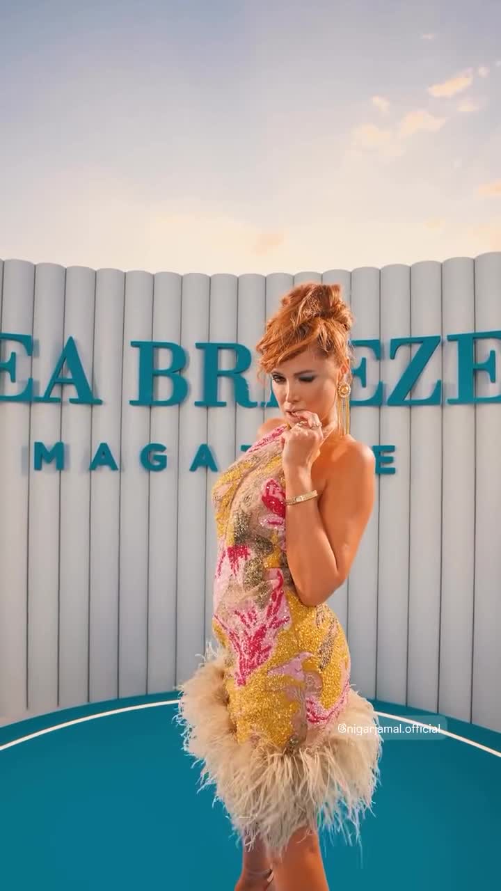 Nigarın qırmızı xalı tərzi diqqət çəkdi 