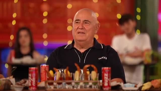 “3-4 diplom alan adam problemli və xəstədir” 