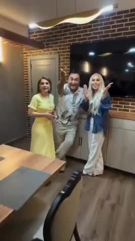 Elgiz Əkbər açıqladı: Yeni layihə gəlir 