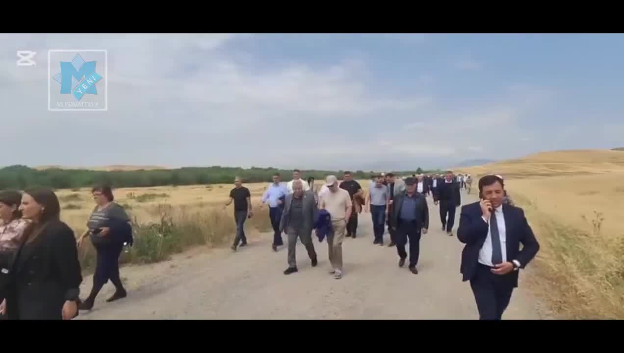 Kəndin bütün ərazisi minalanmışdı - Dövlət rəsmiləri Qarabağda