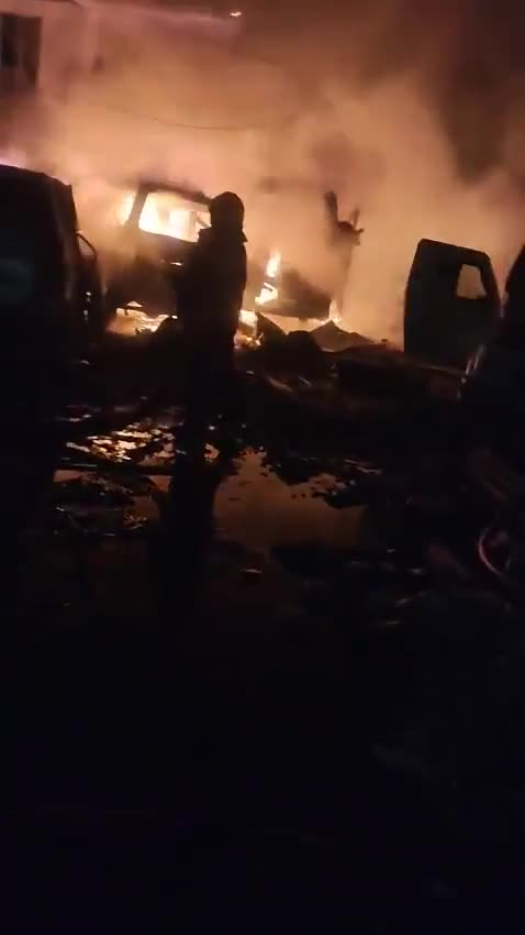 Kəşmirin polis idarəsində partlayış