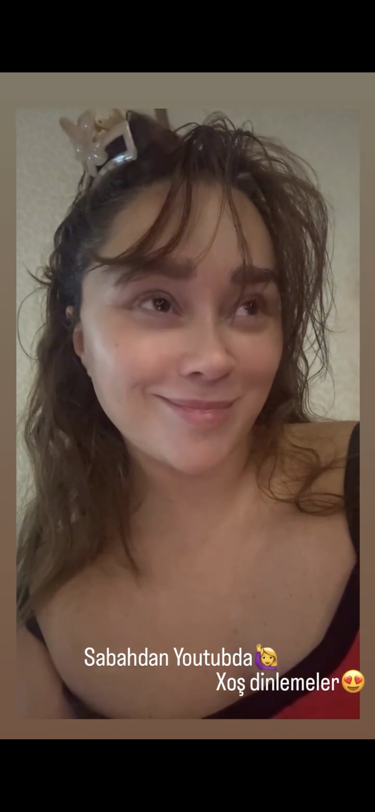 Xatirə İslam makiyajsız görüntüsü ilə diqqət çəkdi