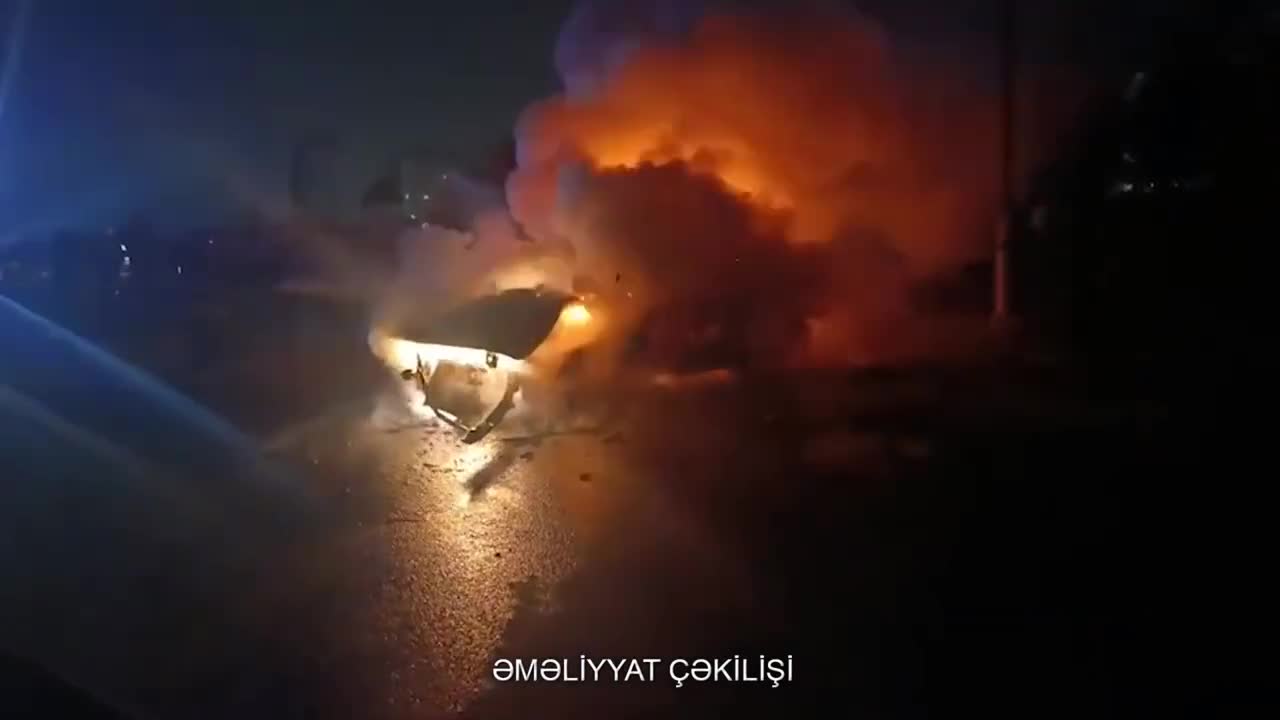 Masazrıda yanan avtomobil