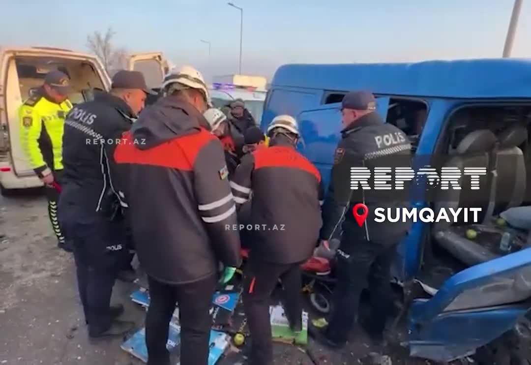 Sumqayit yolunda mikroavtobus yandı
