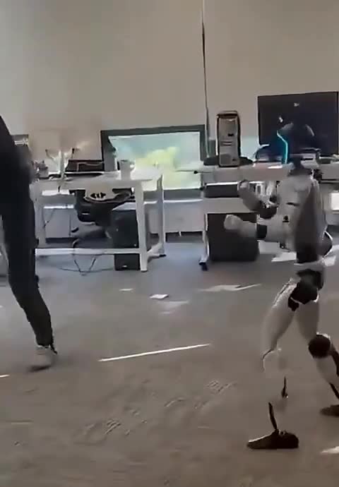 Robotdan qəfil zərbə