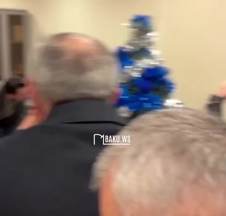 Azərbaycanlıar Moskva aeroportunda çətin duruma düşüb