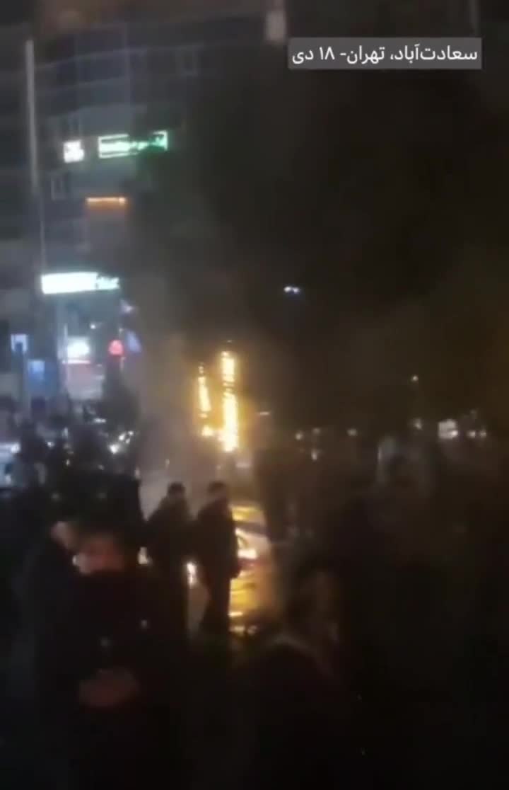 Üsyançılar məscidlərə od vurdu