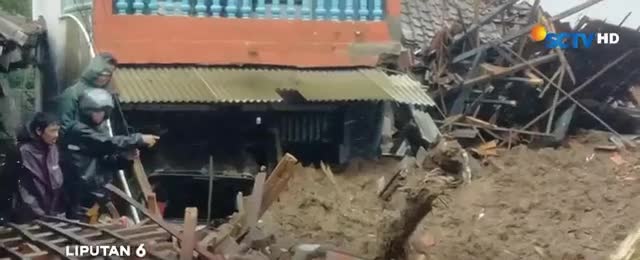 İndoneziyada təbii fəlakət
