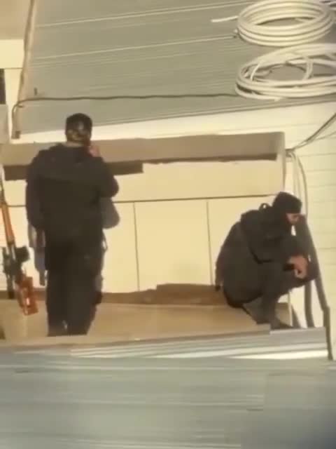 İranda snayperlər narkotik istifadə edib