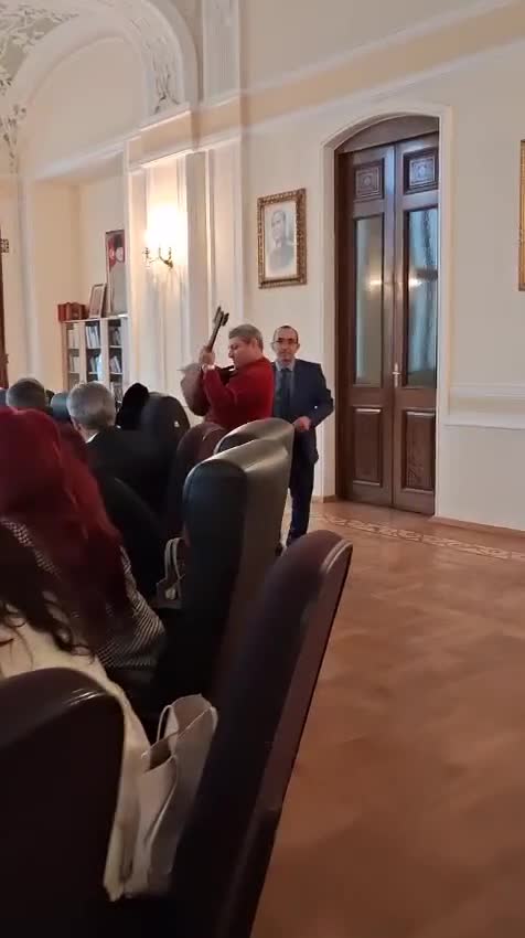 Telli Borçalı ölmümündən 3 dəqiqə əvvəl saz çalırdı