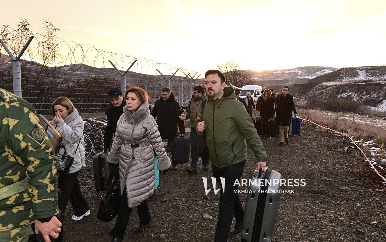 Azərbaycan nümayəndələri İrəvanda 