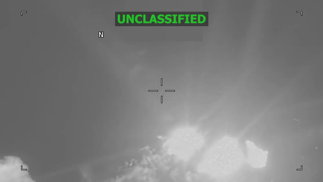 ABŞ ordusu narkotik qayığını vurdu