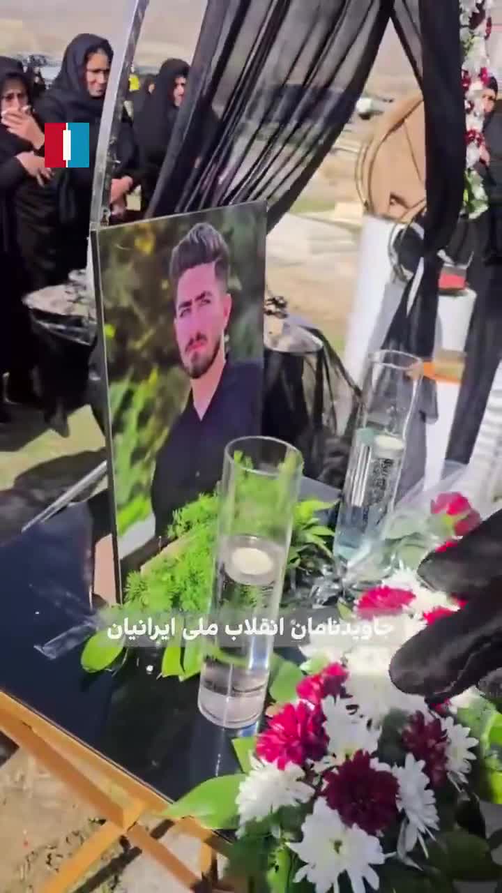 Etirazçının məzarı başında rəqs