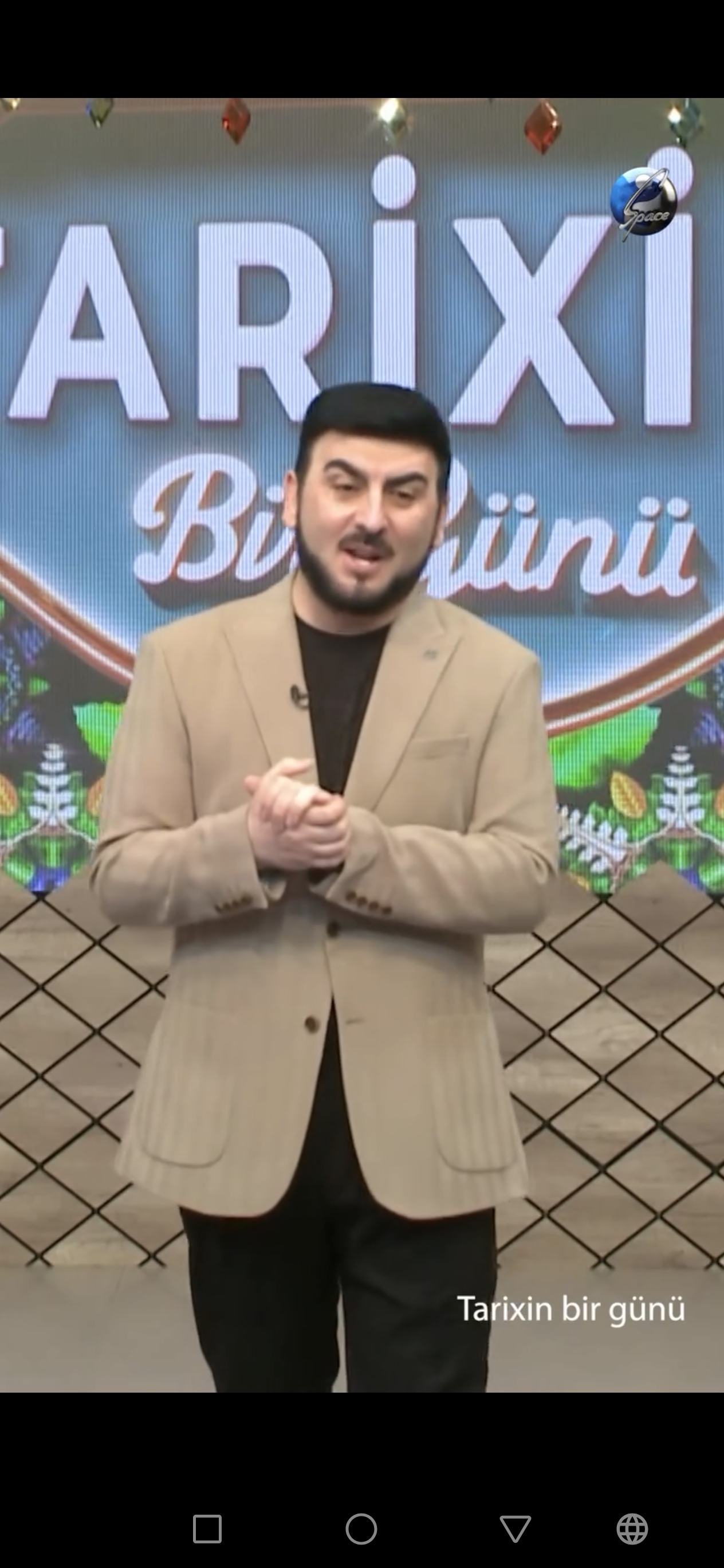 Tolik canlı yayımda tamaşaçıları ilə vidalaşdı