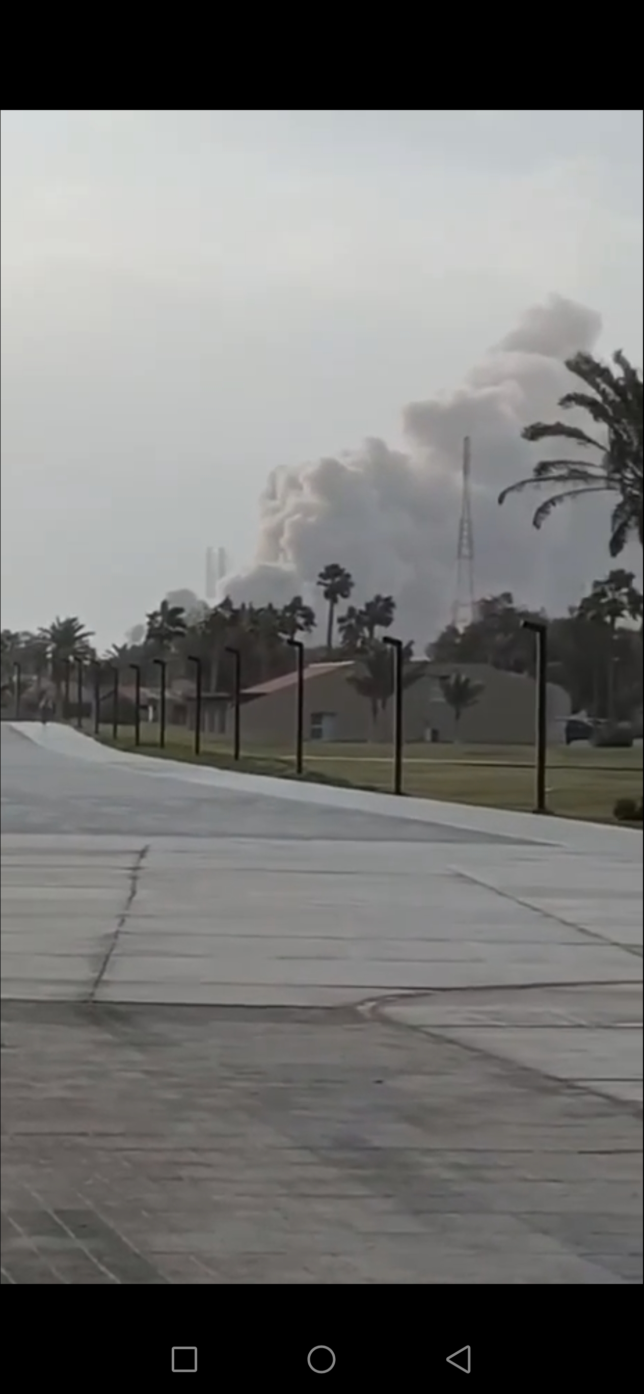 İran  Ərəbistanı vurdu - Neft emalı zavoduna PUA hücumu