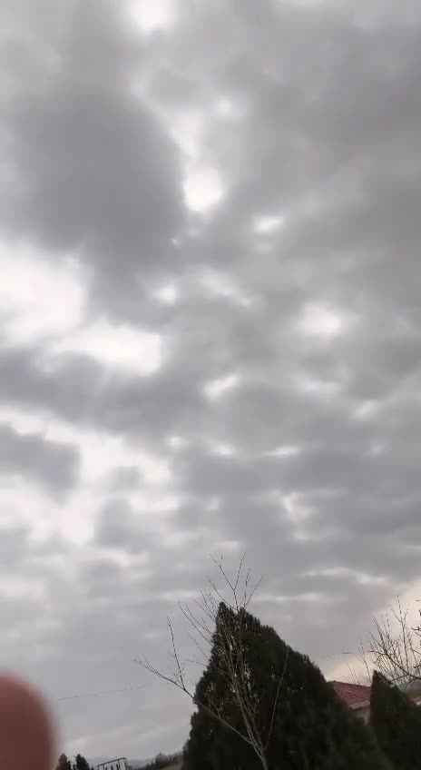 Məktəb yaxınlığına düşən PUA-nın partlama anı