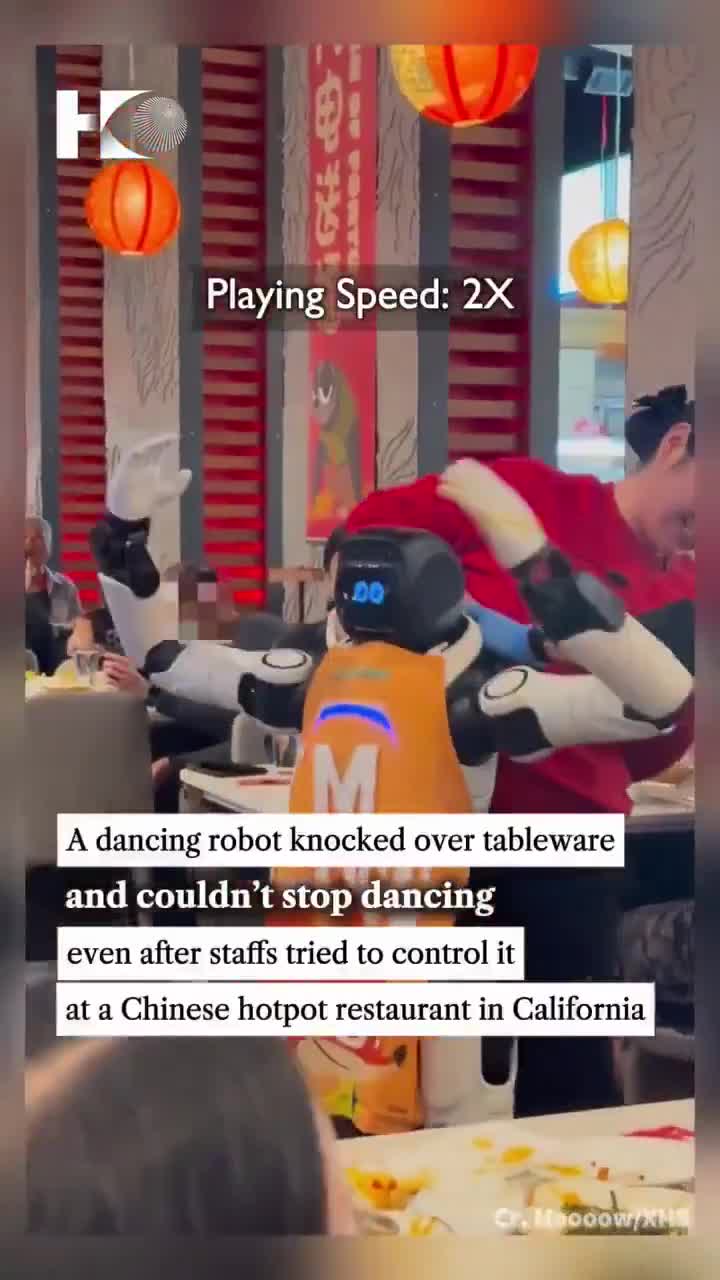 Robot ofisiant restoranı qarışdırdı