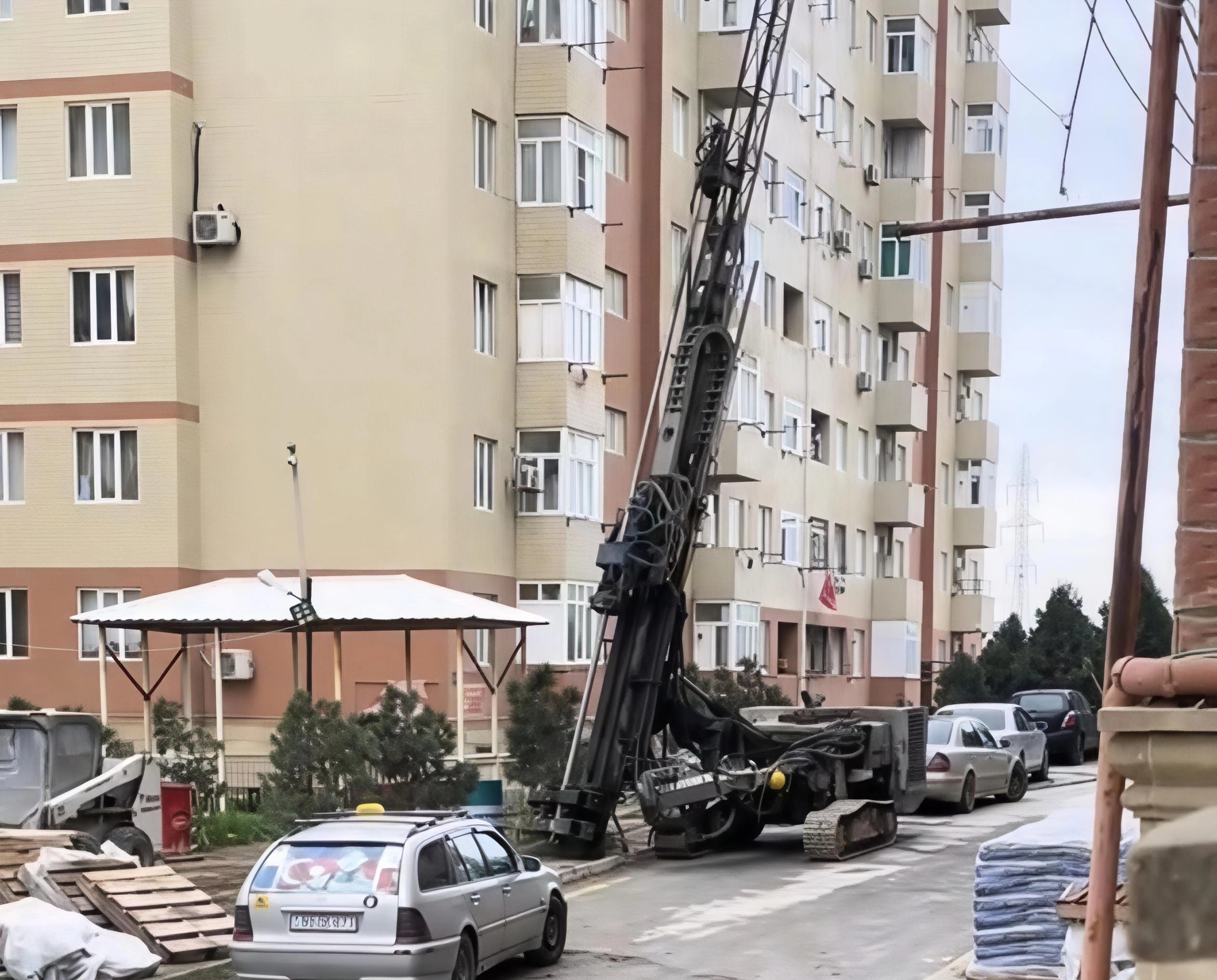 “Qobu Park-1”-dəki binalar uçmaq üzrədir?