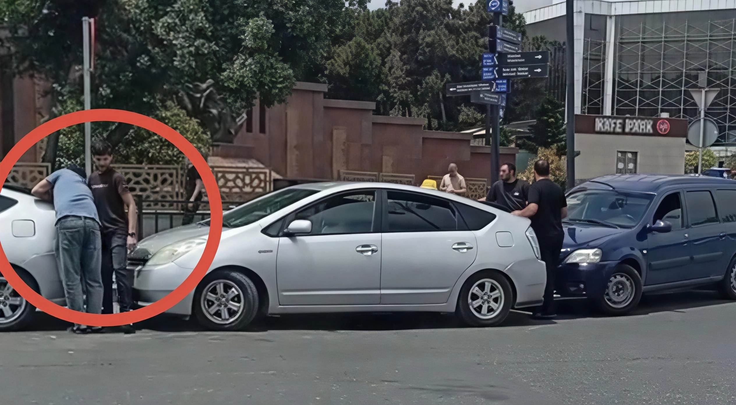 “Elə bil, düşmən ölkənin vətəndaşlarıdır”