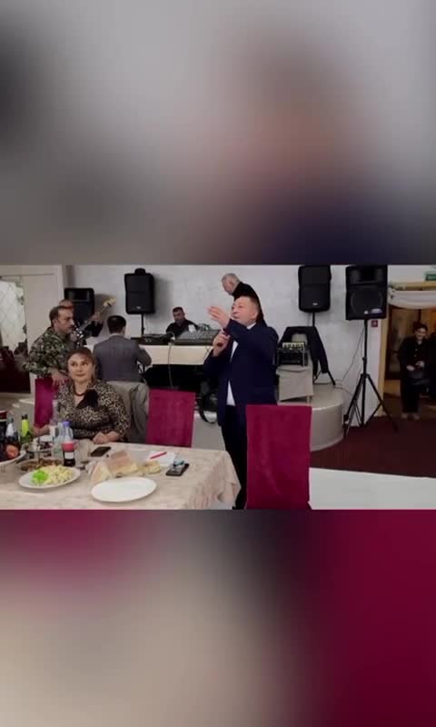 Toya gecikən Afət Fərmanqızı görün məclisə hansı geyimdə qatıldı