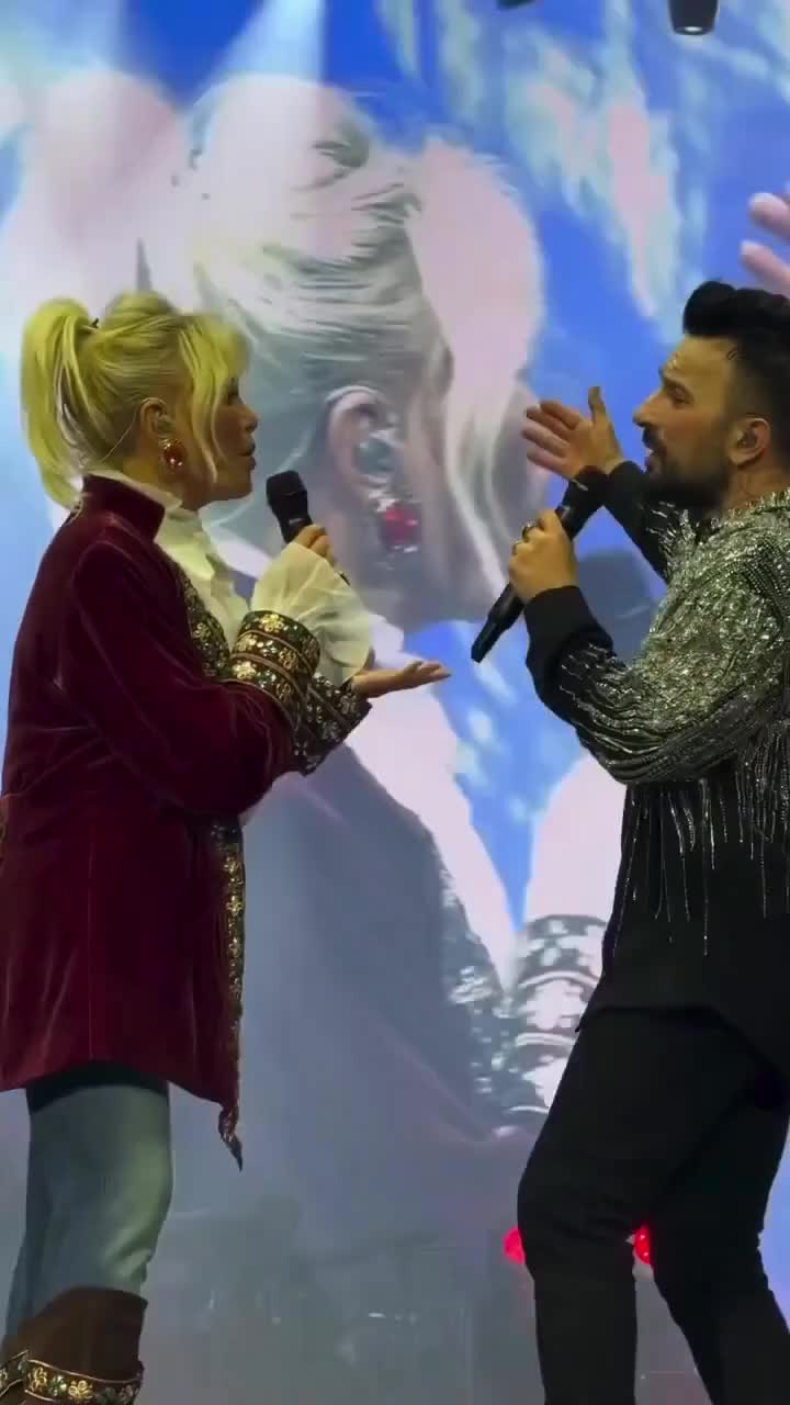 Tarkanın konsertində Ajda Pekkan sürprizi