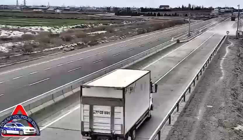 Dəmir səddə çırpıldı , sonra isə... - Dəhşət saçan görüntülər