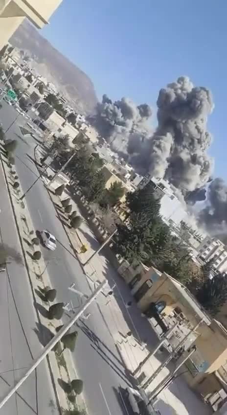 İsrail Tehranda rejimə qarşı 15-ci zərbə dalğasına başladı