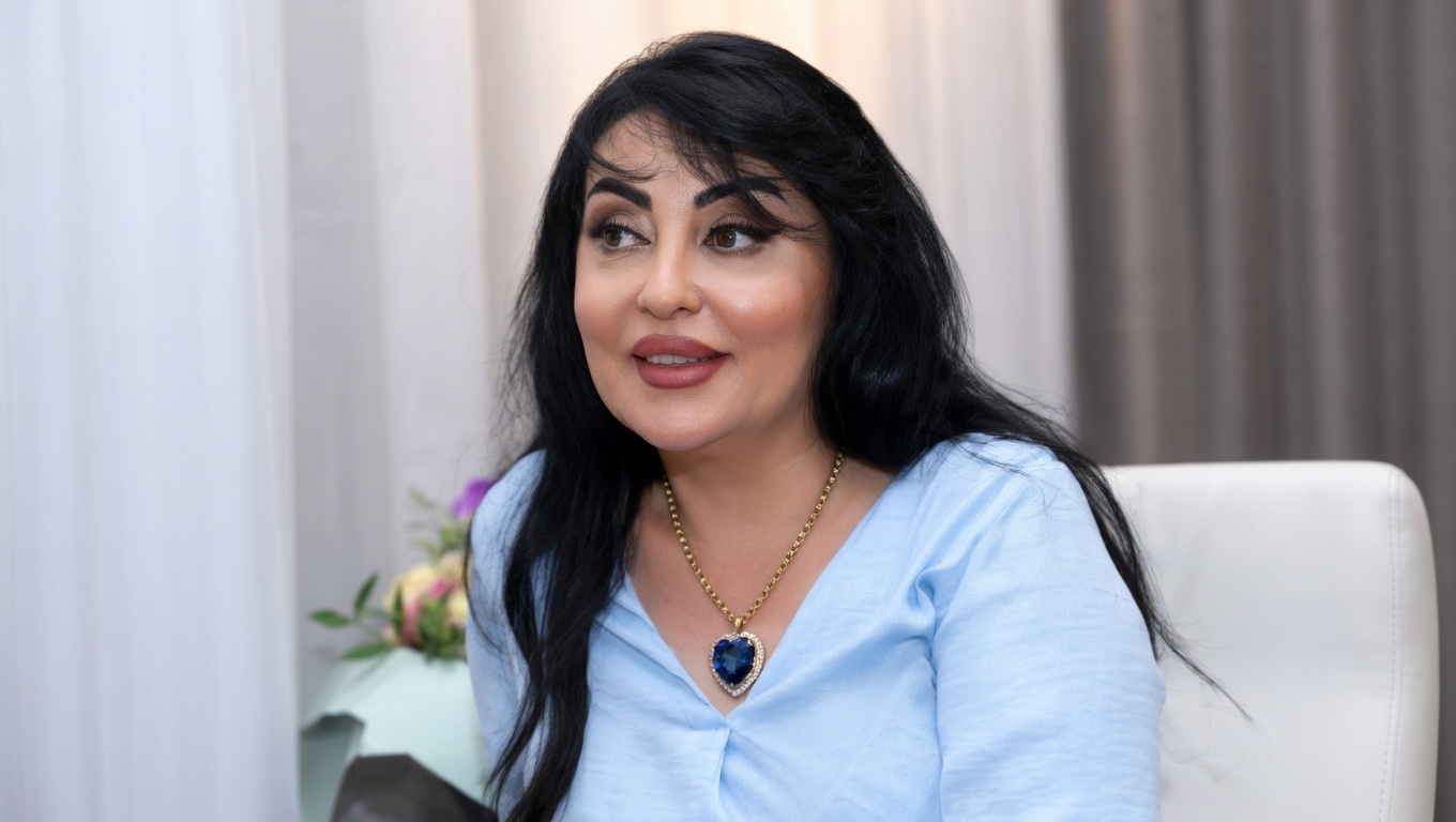 Afət qazına baxıcı axtarır