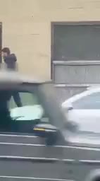 Bakıda küçədə çılpaq gəzən qadın