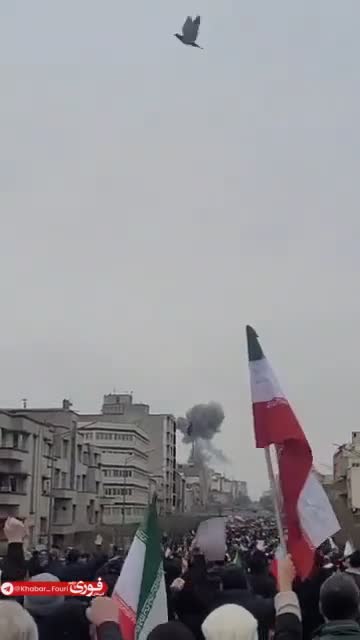 İranda dövlət rəsmiləri olan yürüş zamanı partlayış baş verdi