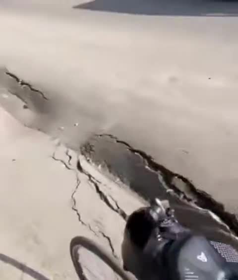 Sabunçu körpüsündə təhlükə