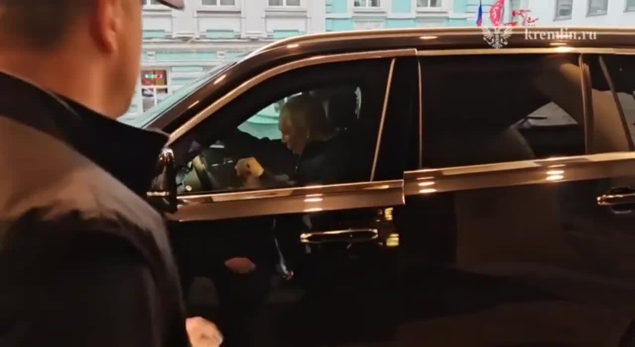 Putindən diqqətçəkən jest: İllər sonra görüşdü 