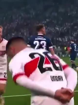 Deniz Undav qol vurub rəqs etdi