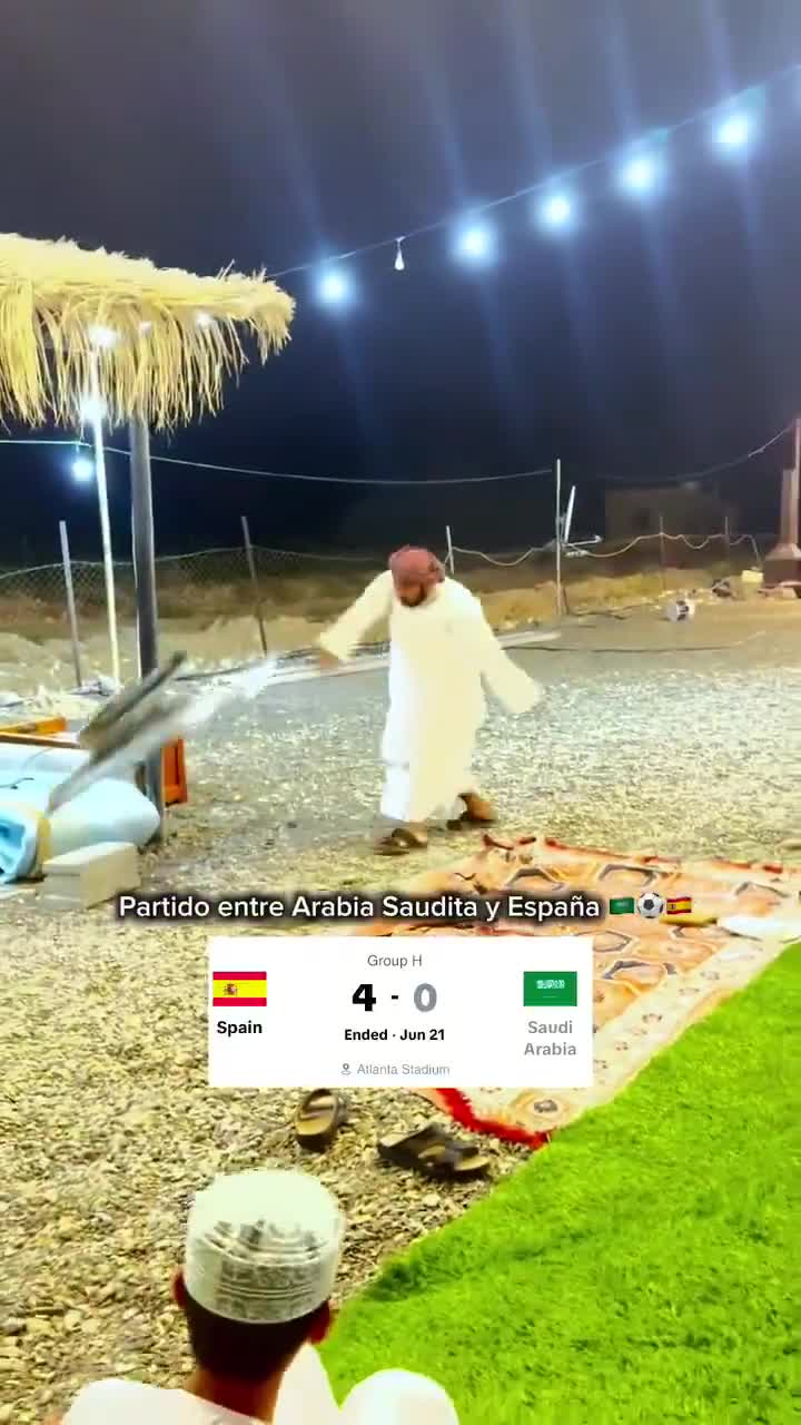 Hirsindən televizoru sındırdı