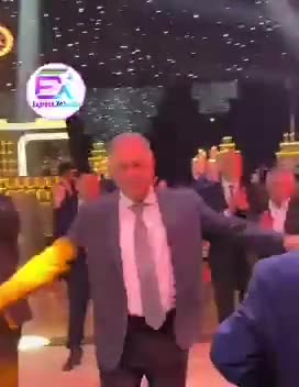 Generallar Şükür Həmidovun qızının toyunda rəqs etdilər 